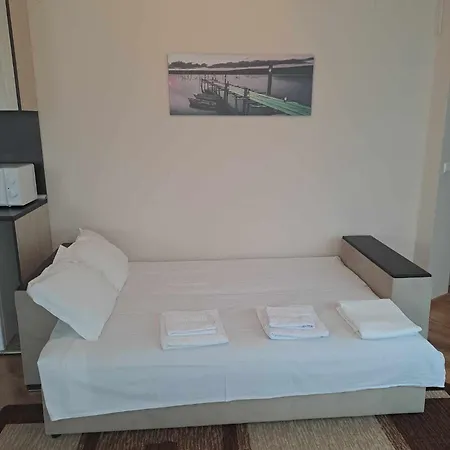 амира 2 Апартамент *