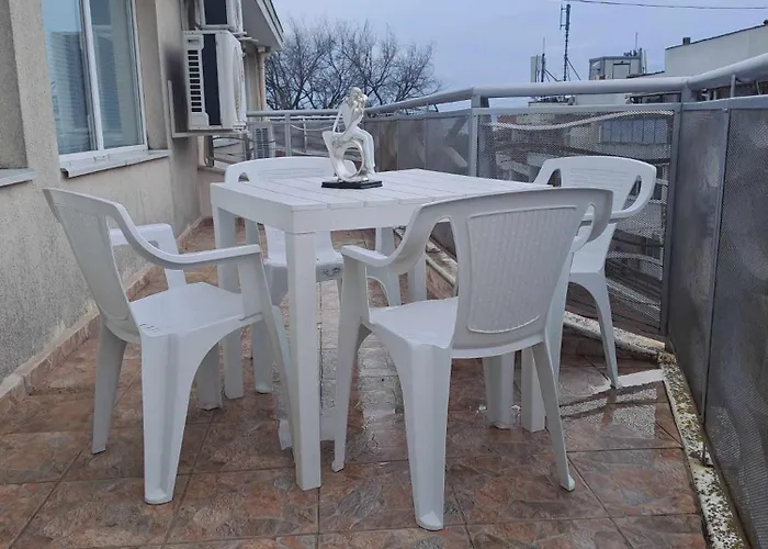 амира 2 Балчик