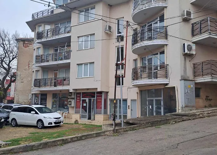 амира 2 Апартамент Балчик