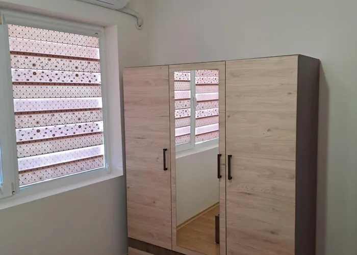 амира 2 Апартамент