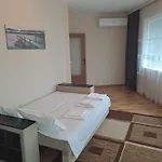 公寓 амира 2 巴尔奇克