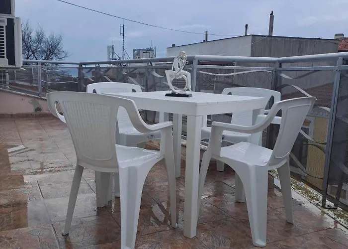 амира 2 * Balchik